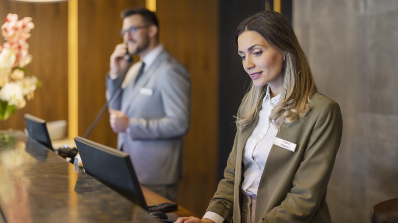 hotel receptionists 