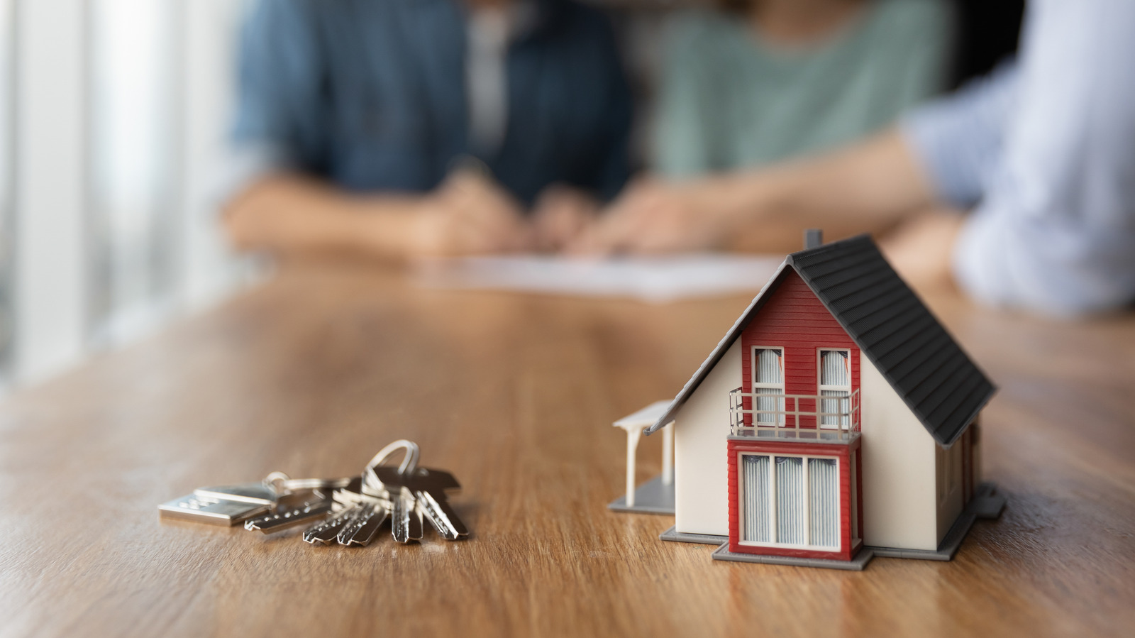 13 Home Rental Red Flags To Look Out For Before Booking Your Next Trip