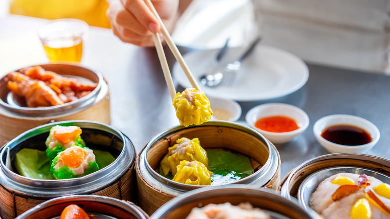 people having dim sum