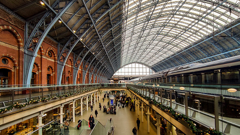 the large steel and glass domed roof at London St Pancras railway station
