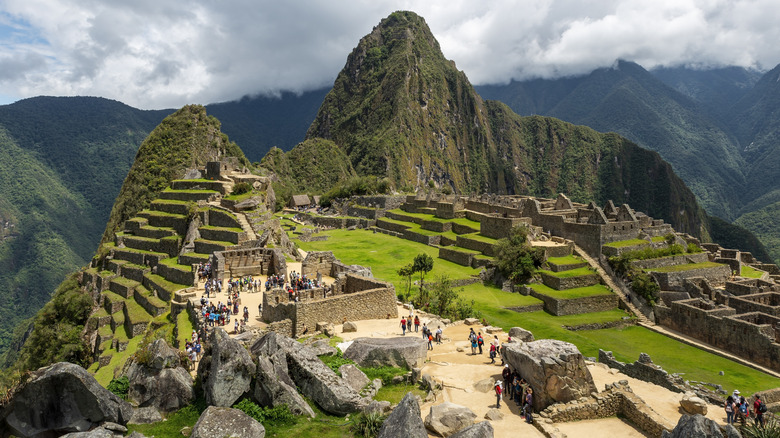 9 Lesser-Known Facts About The Seven Wonders Of The World