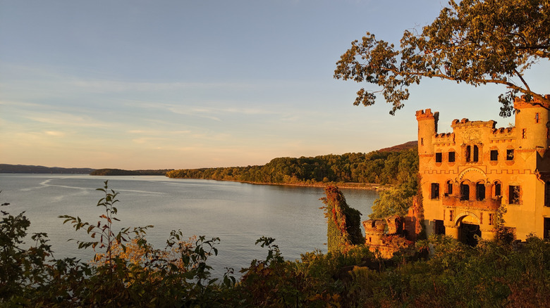watching the sunset at Bannerman Castle on Pollepel Island in the Hudson River in New York