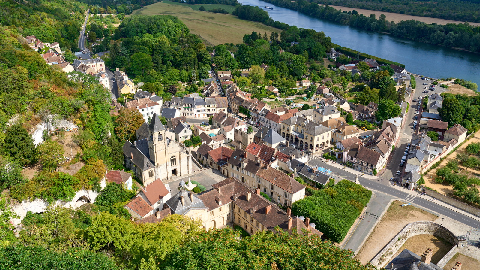 La Roche-Guyon Is A Picturesque French Village With A Medieval Château ...