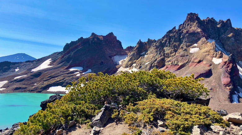 Broken Top in Oregon's central Cascades, with the aquamarine shine of No Name Lake beneath