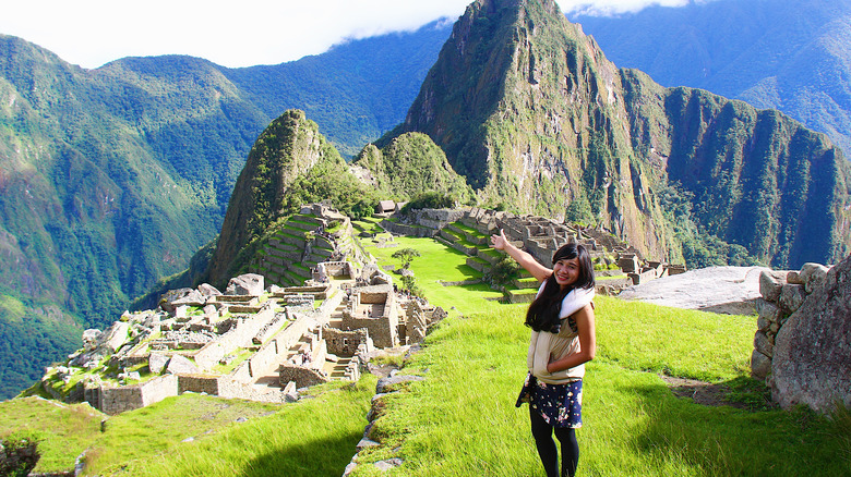 female tour guide at machu picchu