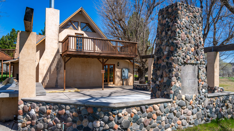 the old ranch house at Rockin' River Ranch State Park