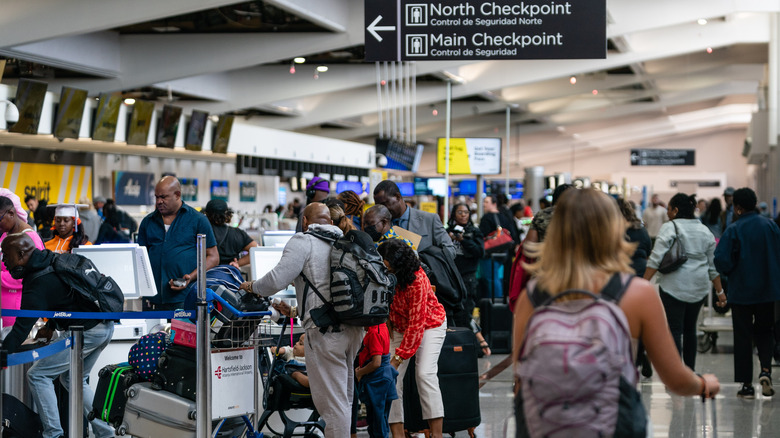 Crowded lines at the airport