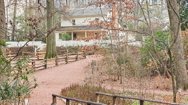 historical buildings in atlanta history center