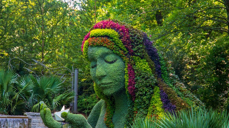 A lush sculpture in the Atlanta Botanical Garden