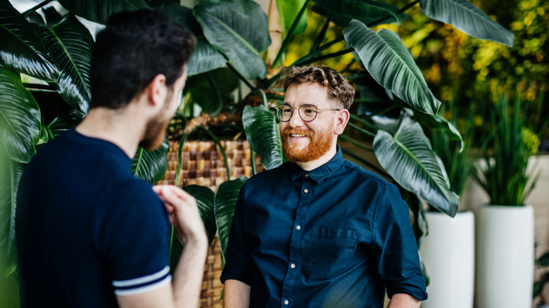 Personal greeting between two people