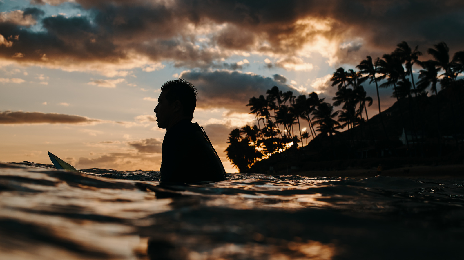 Avoid Crowds At The Beautiful Hidden Cromwll Beach In Hawaii