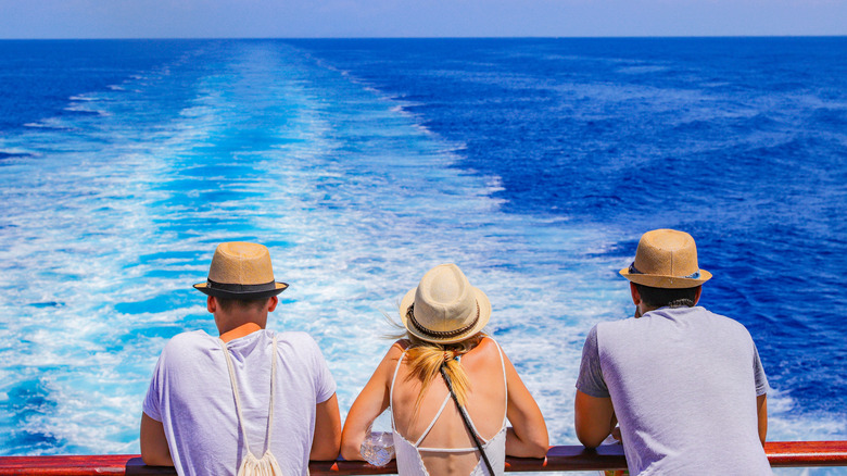 Cruisers watching the water