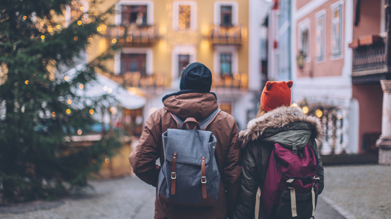 couple traveling during holidays