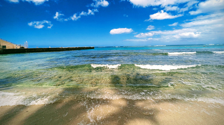 Kaimana Beach crystal clear waters