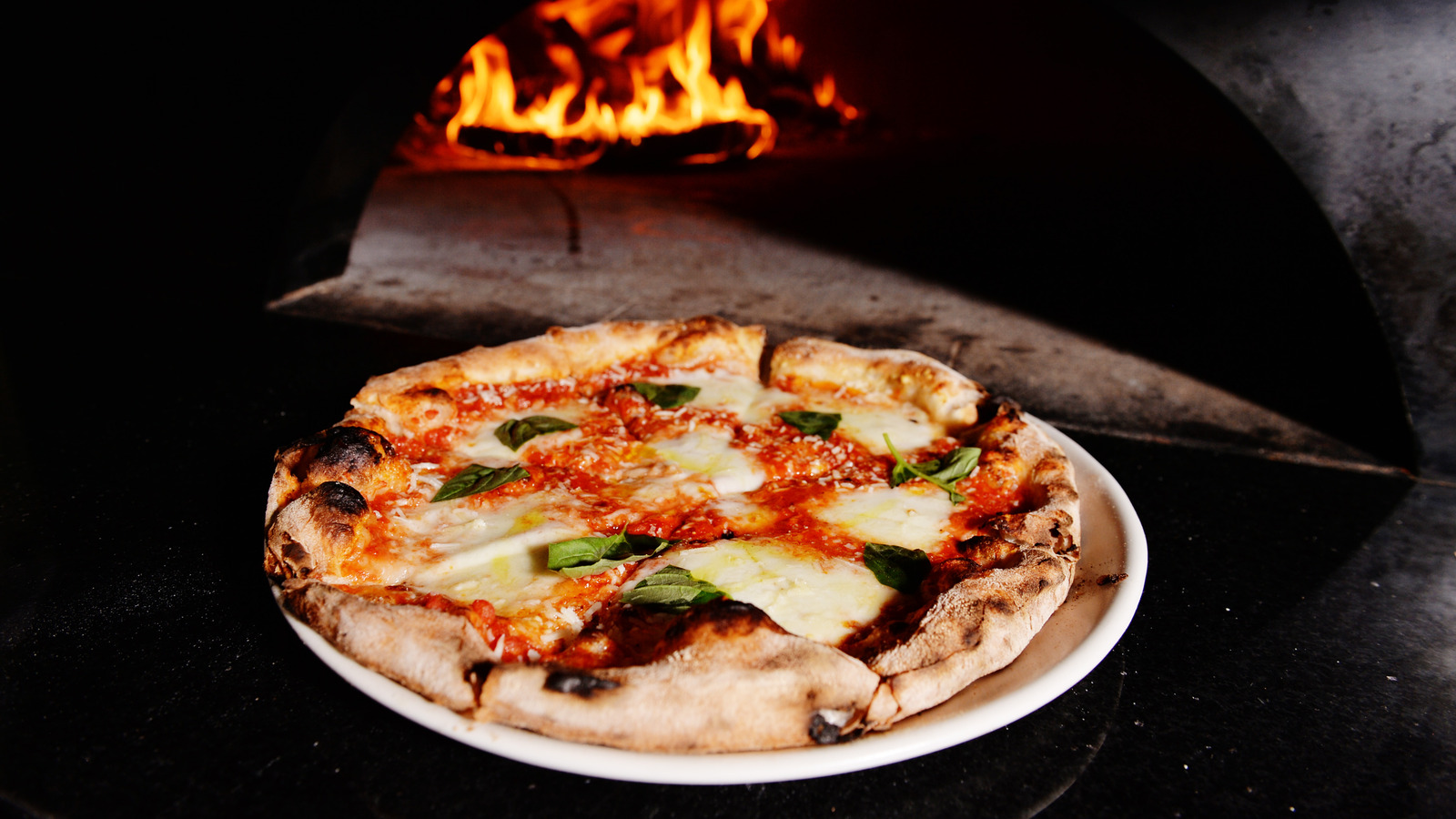 Best Spots Around Phoenix For Pizza