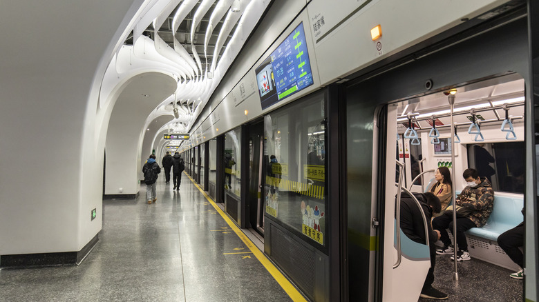 Public transportation metro