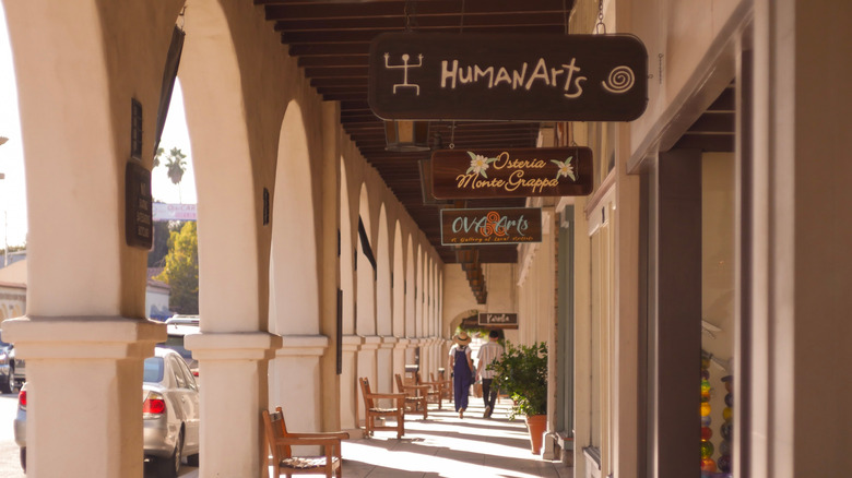 Downtown Ojai storefront shopping