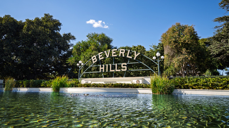 Beverly Hills sign