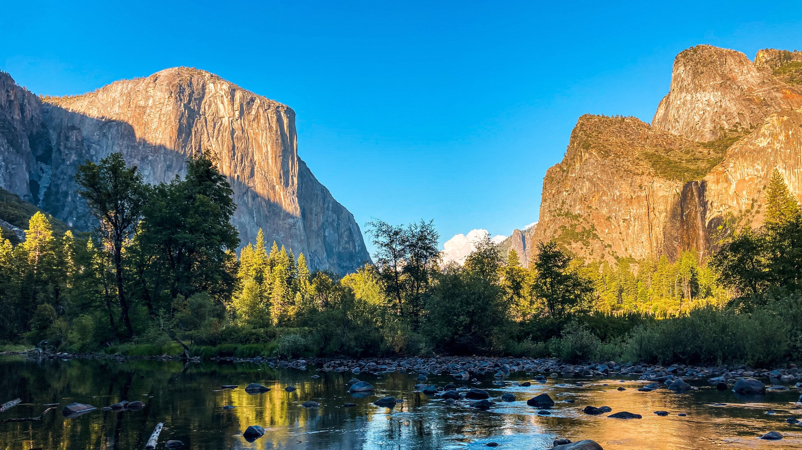 California S One Of A Kind Glamping Destination Outside Of Yosemite Is L Intro 1775228020 