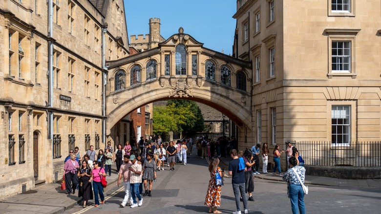 tourists in Oxford