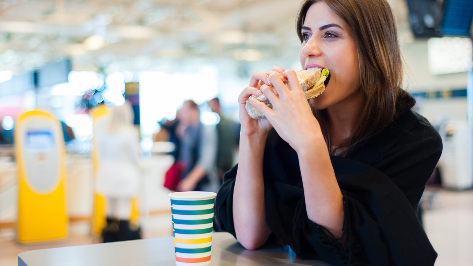 Can You Bring A Sandwich With Liquid Condiments On It Through TSA?
