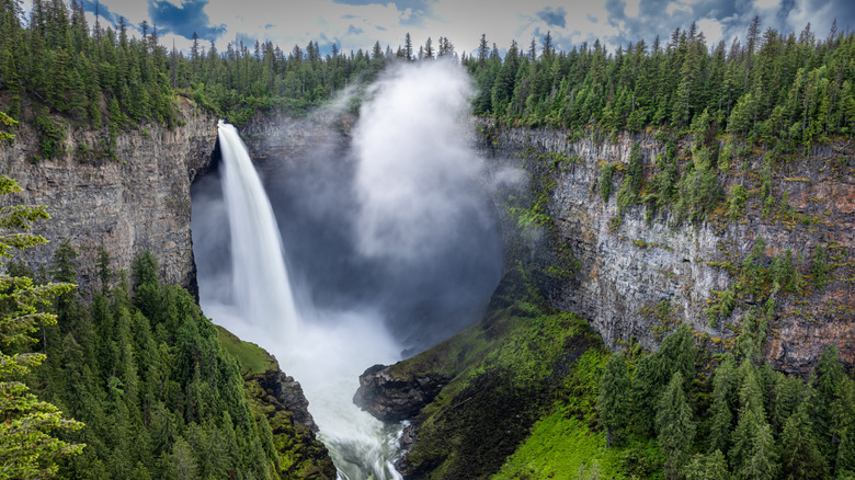 Helmcken Falls in Wells Gray Provincial Park