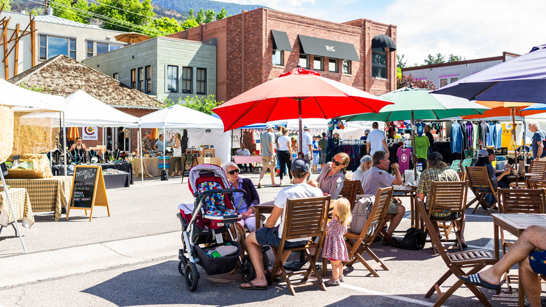 Outdoor market in Basalt
