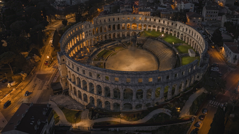Pula Arena at night