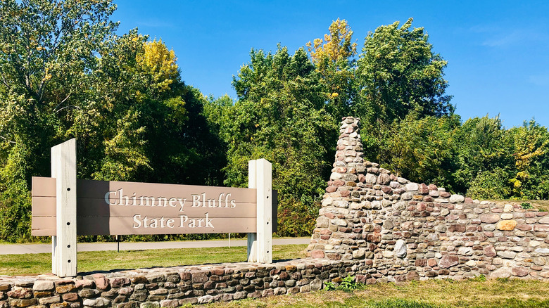 Sign for Chimney Bluffs State Park
