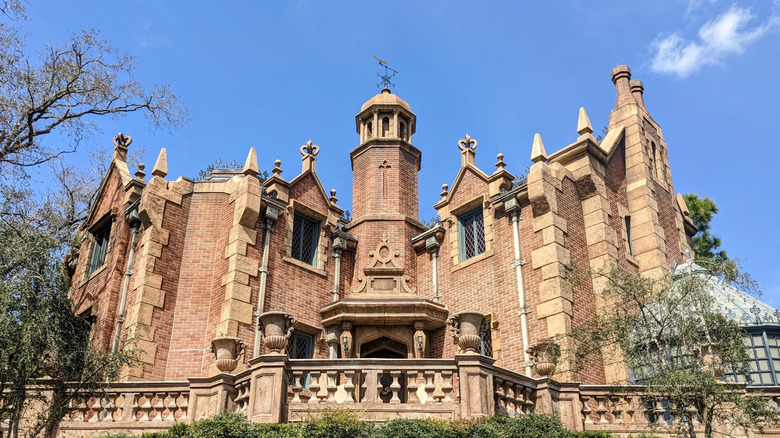 the Haunted Mansion at Disney World
