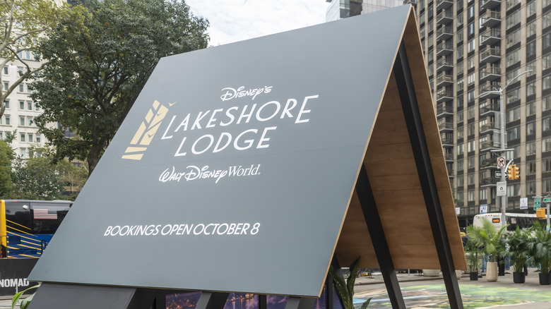 Disney's Lakeshore Lodge sign