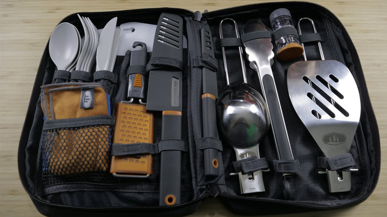 The items inside the Camp Kitchen Kit.