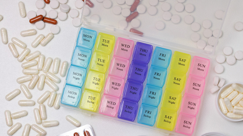 Pill box organizer