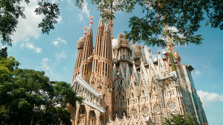 Sagrada Família seen from nearby park