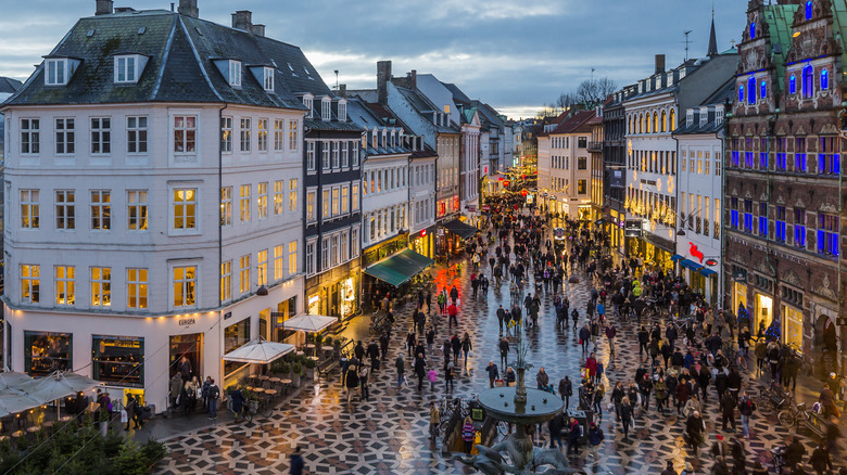 Ariel view of a crowded shopping street in Copenhagen