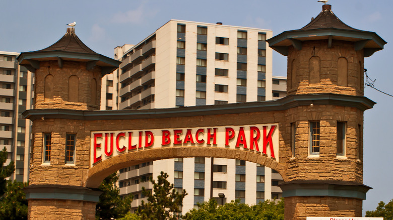 photo of the original Euclid Beach Park archway