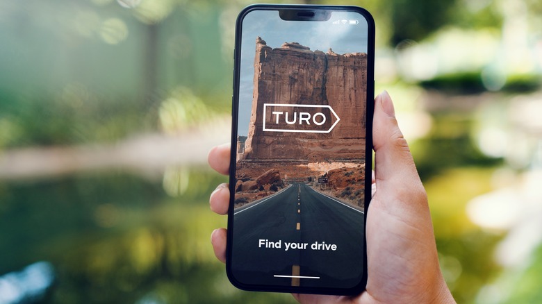 Turo car sharing app smartphone