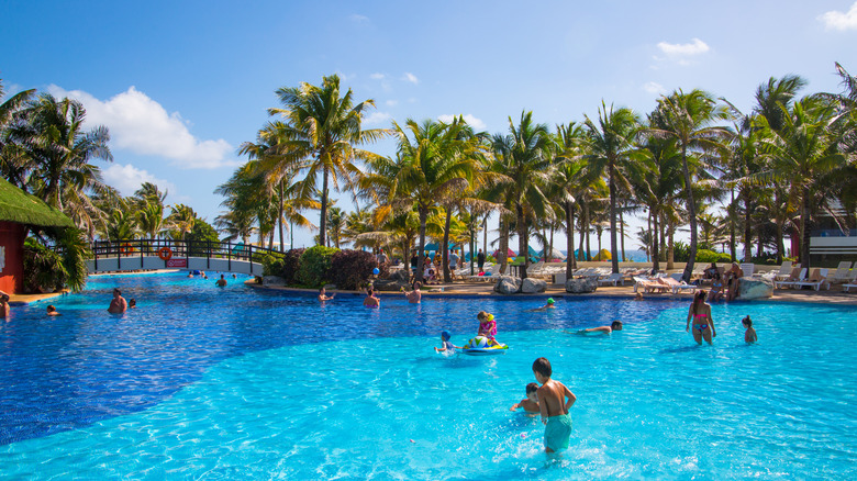 Four All Inclusive Resorts To Avoid In Cancun