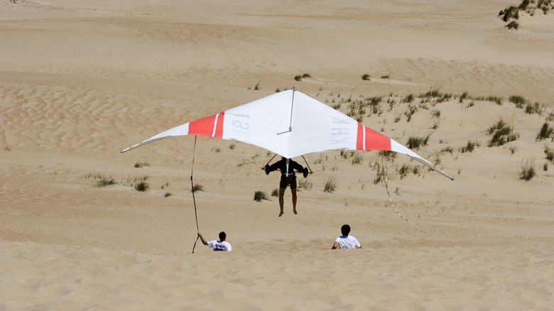 Hang gliding at Jockey's Ridge