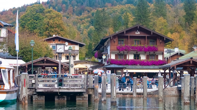 traditional hotels and restaurants at Lake Königssee
