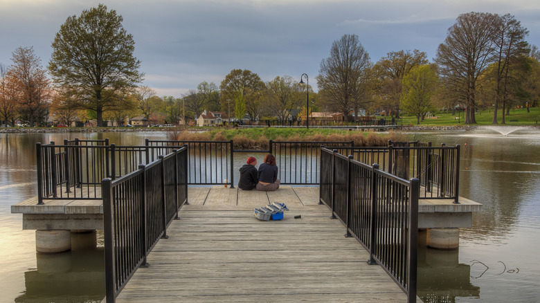 A couple looks out into the Mississippi River in Cape Giradeau