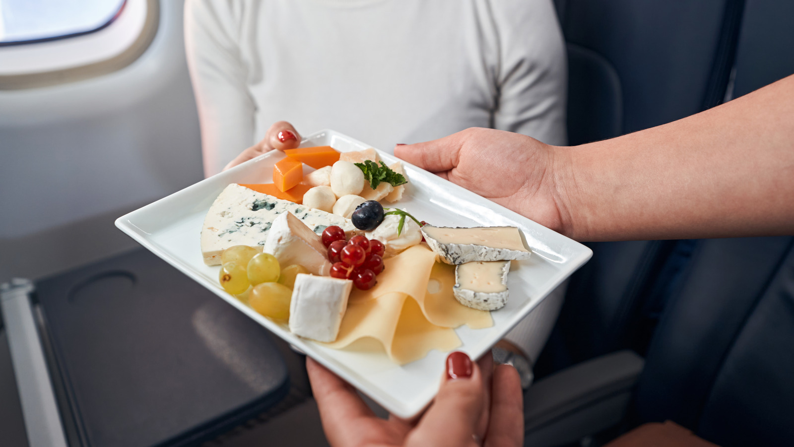 here-s-why-you-should-request-a-vegetarian-meal-on-your-long-haul-flight