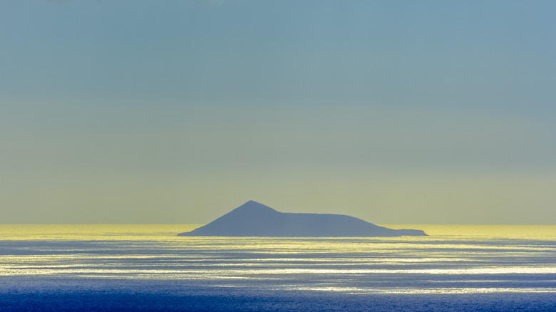 Niihau island in distance