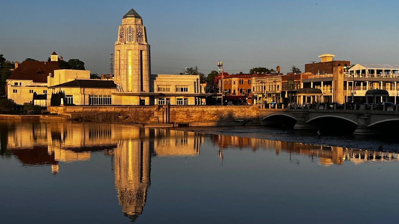 buildings and a bridge in St. Charles overlook the Fox River