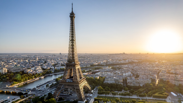 Aerial view of Paris overlooking the Eiffel Tower