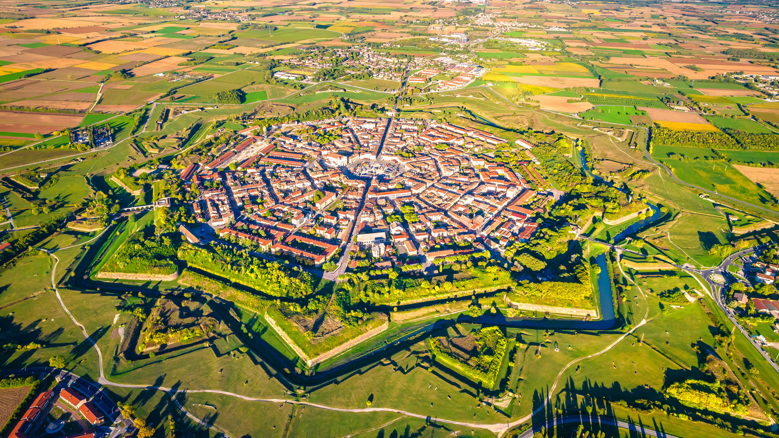 Italy's Underrated Fortress Town Best Known As 'Star City' Is A Charming Masterpiece Of Design