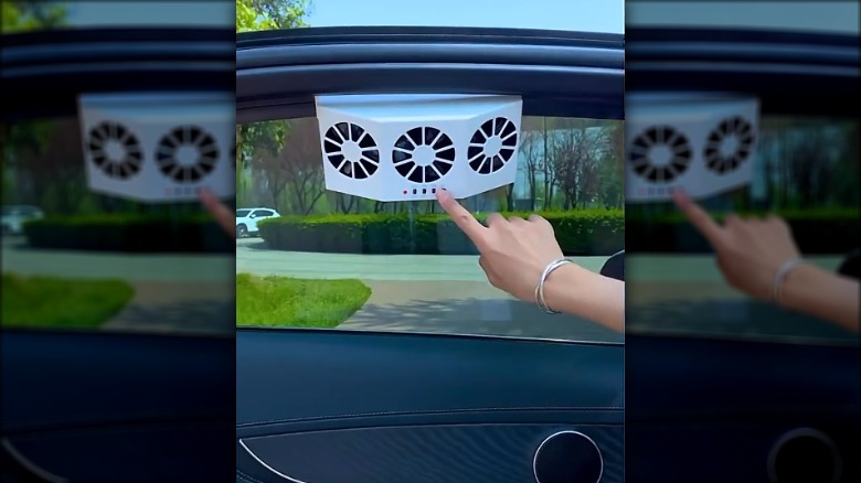 Solar fan in car