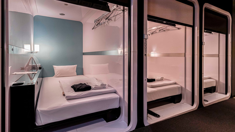 micro hotel room