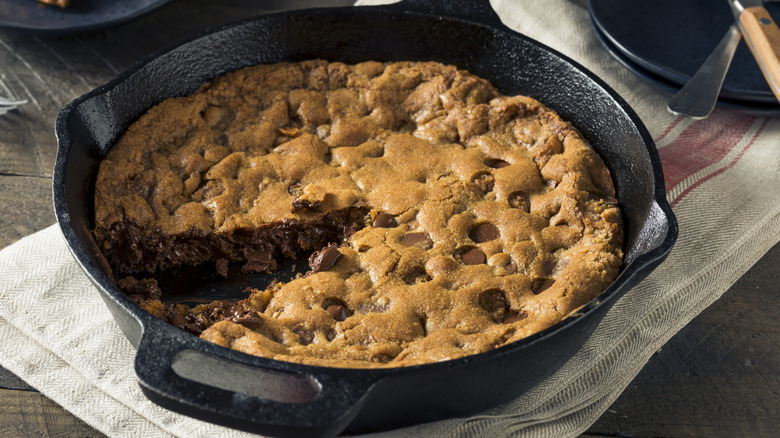 Close-up of a chocolate chip skillet cookie