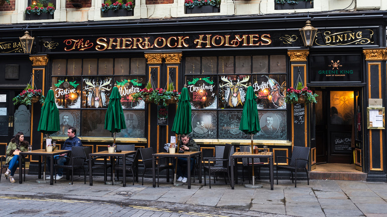 London pub with outdoor seating 
